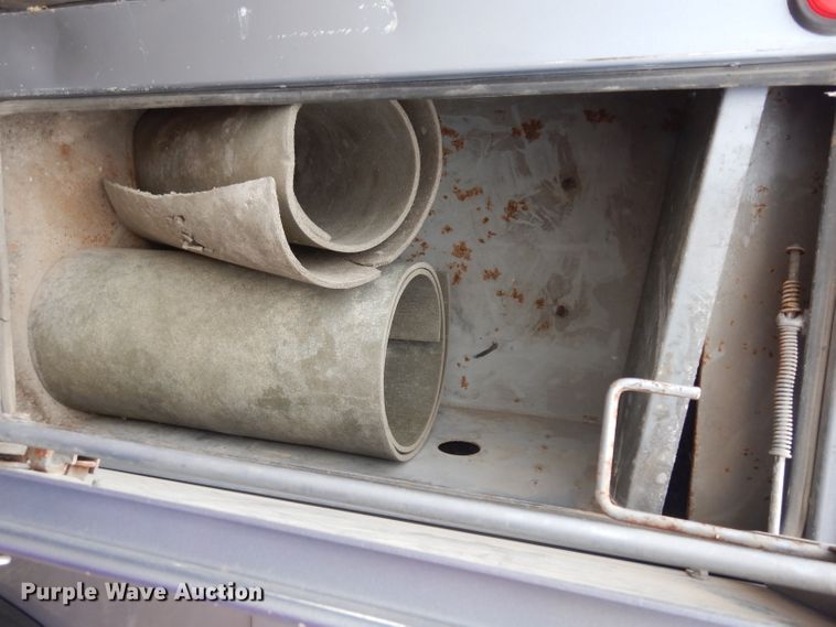 image for item DE4328 1997 Ford F450 Super Duty utility truck