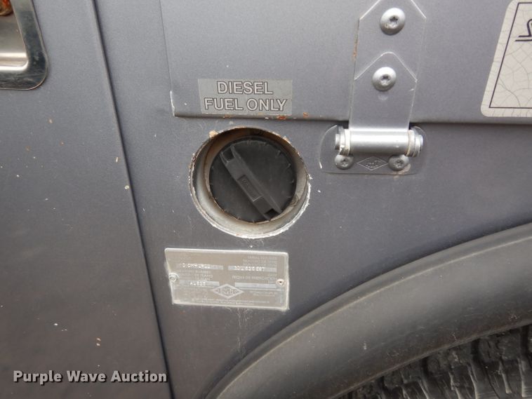 image for item DE4328 1997 Ford F450 Super Duty utility truck