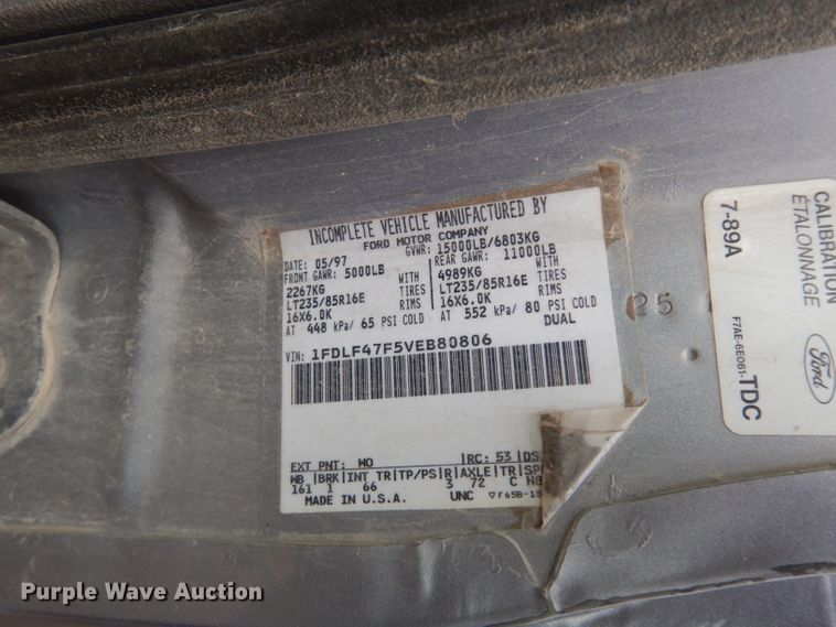 image for item DE4328 1997 Ford F450 Super Duty utility truck