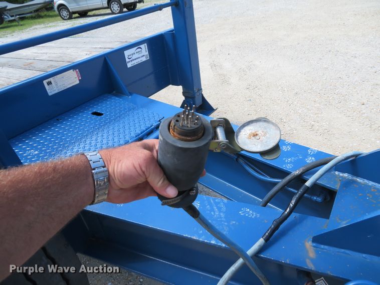 image for item DE8202 2012 Trail King TK40LP-262 equipment trailer