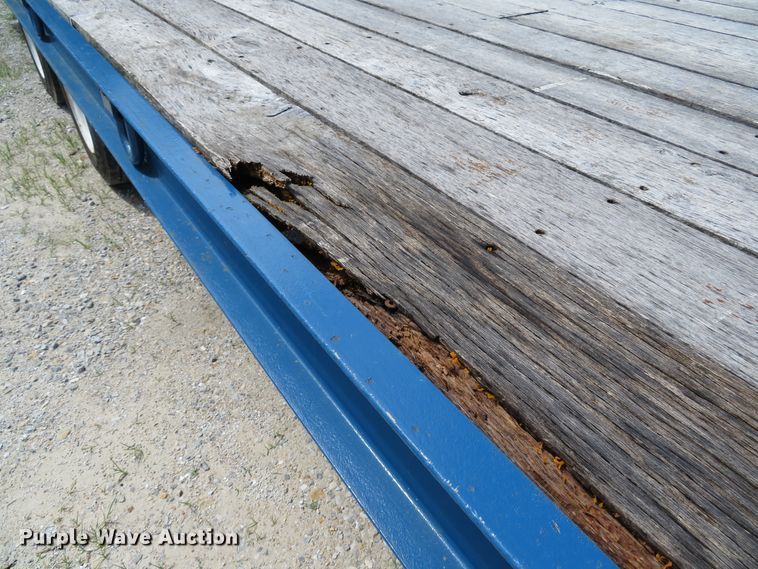 image for item DE8202 2012 Trail King TK40LP-262 equipment trailer