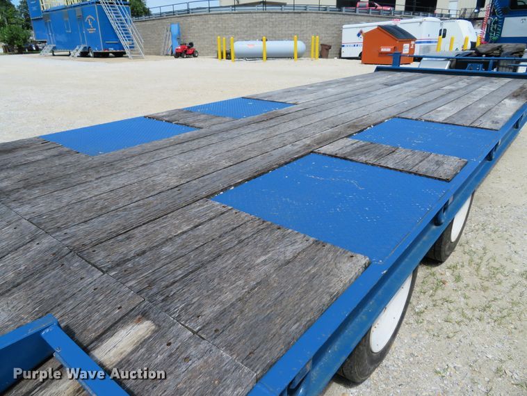 image for item DE8202 2012 Trail King TK40LP-262 equipment trailer