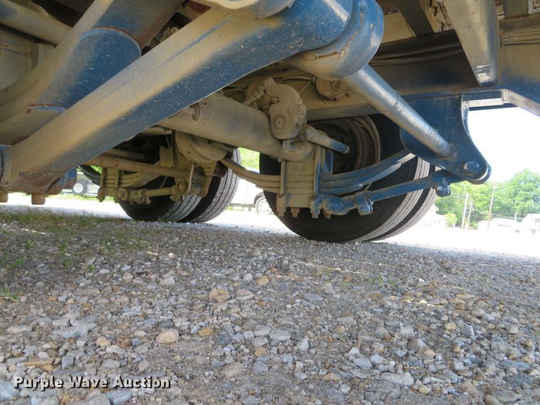 image for item DE8202 2012 Trail King TK40LP-262 equipment trailer