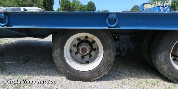 image for item DE8202 2012 Trail King TK40LP-262 equipment trailer