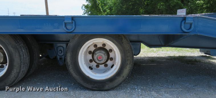 image for item DE8202 2012 Trail King TK40LP-262 equipment trailer