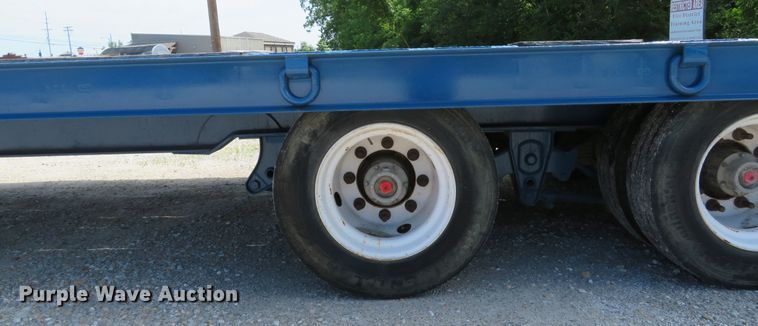 image for item DE8202 2012 Trail King TK40LP-262 equipment trailer