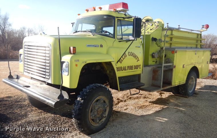 image for item DF7337 1978 International Loadstar 1700 pumper truck