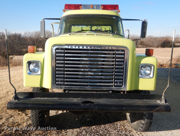 image for item DF7337 1978 International Loadstar 1700 pumper truck