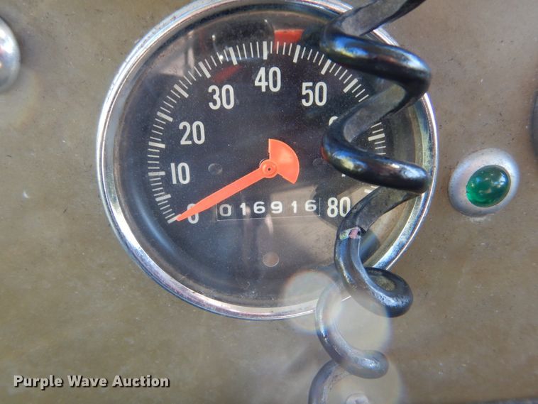 image for item DF7337 1978 International Loadstar 1700 pumper truck