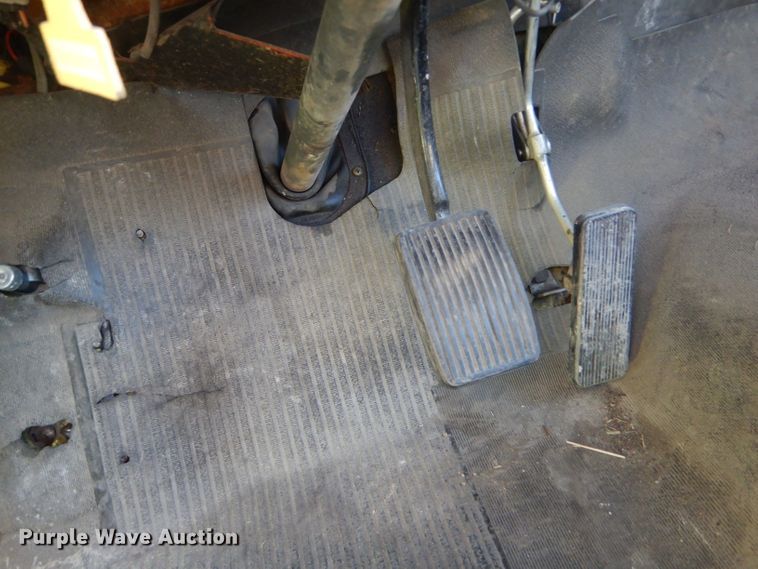 image for item DF7337 1978 International Loadstar 1700 pumper truck