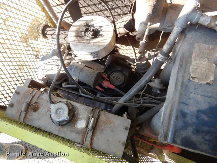 image for item DF7337 1978 International Loadstar 1700 pumper truck