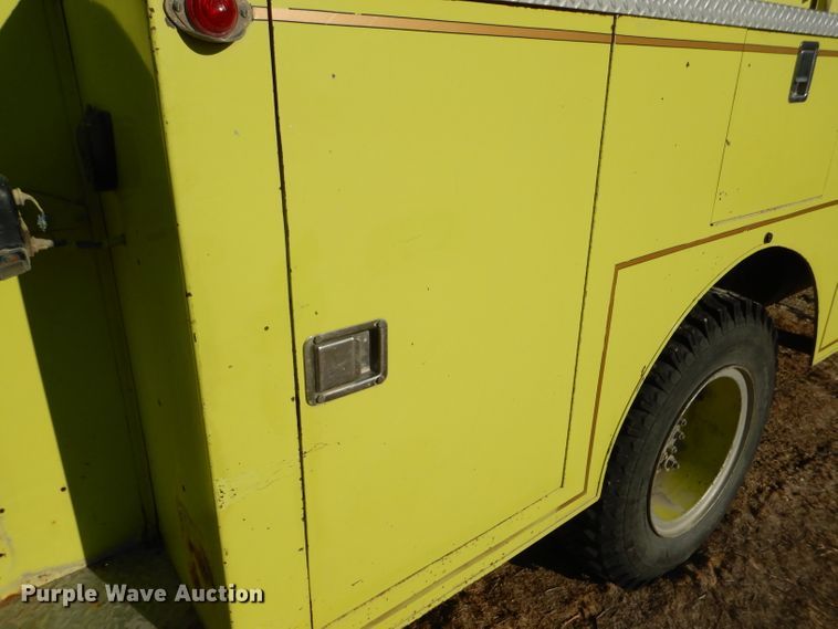 image for item DF7337 1978 International Loadstar 1700 pumper truck