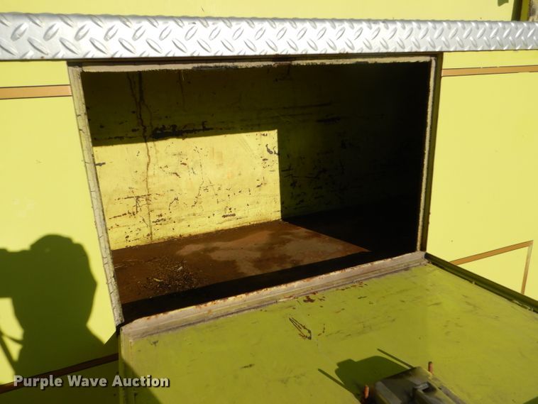 image for item DF7337 1978 International Loadstar 1700 pumper truck