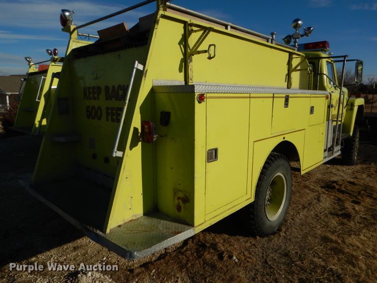 image for item DF7337 1978 International Loadstar 1700 pumper truck