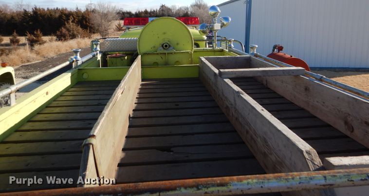 image for item DF7337 1978 International Loadstar 1700 pumper truck