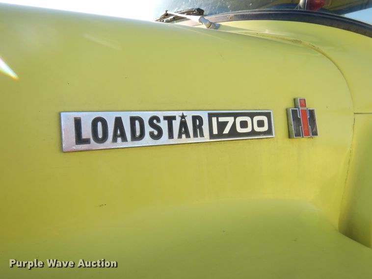 image for item DF7337 1978 International Loadstar 1700 pumper truck