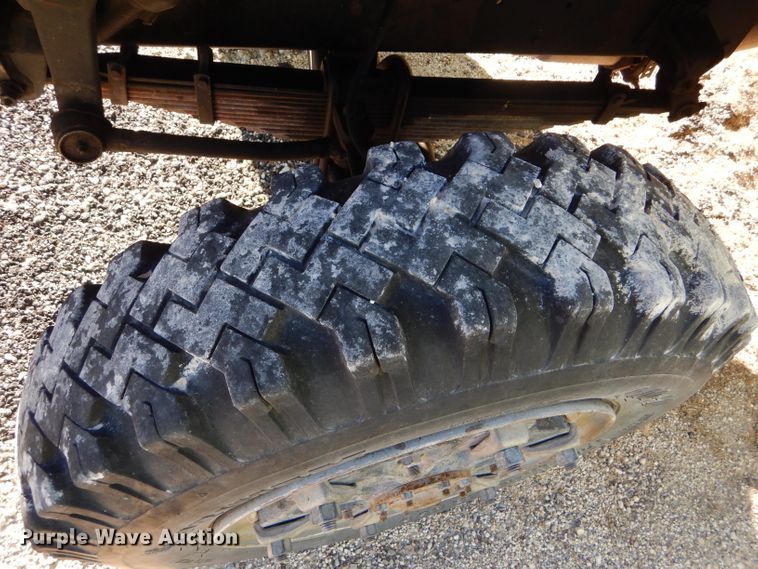 image for item DF7337 1978 International Loadstar 1700 pumper truck