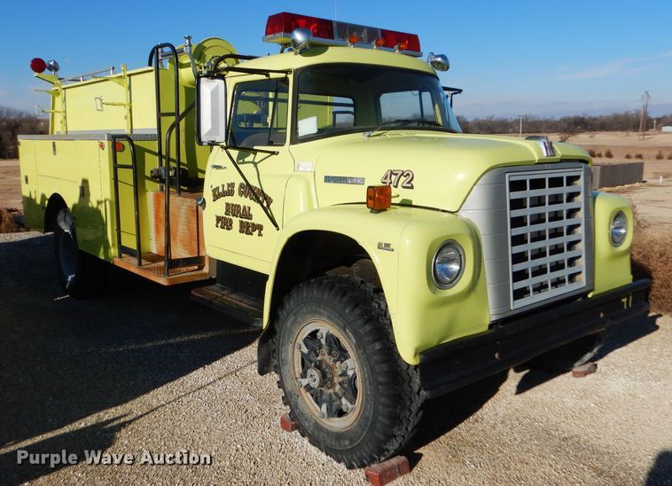 image for item DF7338 1978 International Loadstar 1700 pumper truck
