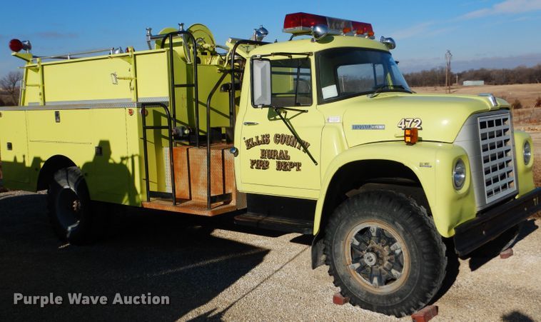 image for item DF7338 1978 International Loadstar 1700 pumper truck