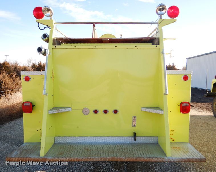 image for item DF7338 1978 International Loadstar 1700 pumper truck