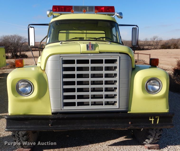 image for item DF7338 1978 International Loadstar 1700 pumper truck