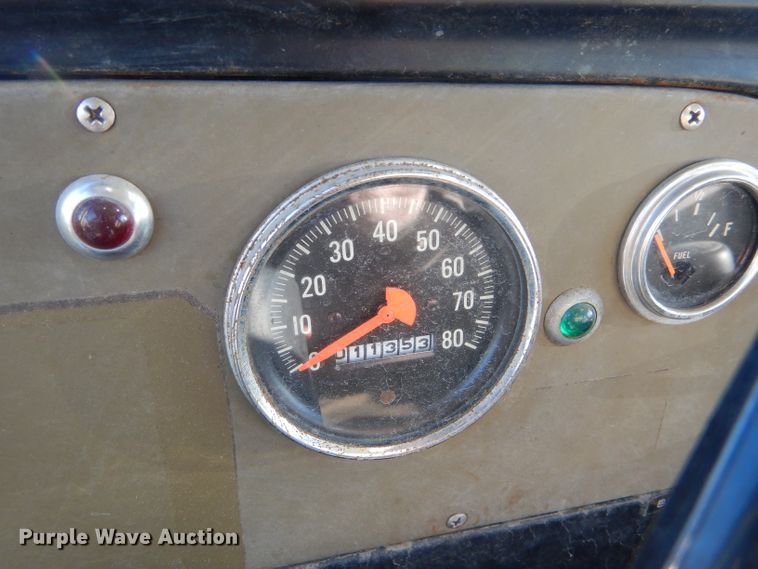 image for item DF7338 1978 International Loadstar 1700 pumper truck