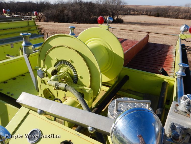 image for item DF7338 1978 International Loadstar 1700 pumper truck