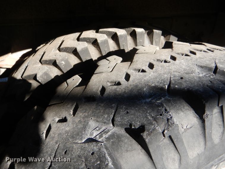 image for item DF7338 1978 International Loadstar 1700 pumper truck