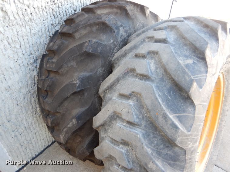 image for item DF7339 (4) tires and wheels