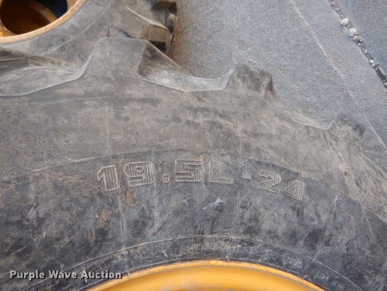 image for item DF7339 (4) tires and wheels