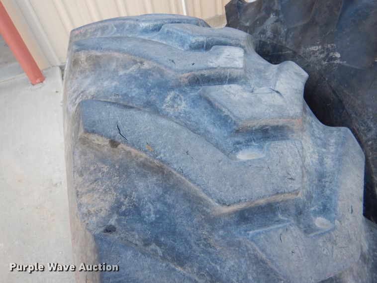 image for item DF7339 (4) tires and wheels