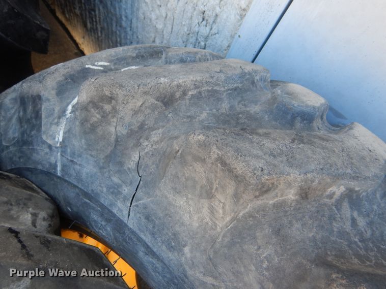 image for item DF7339 (4) tires and wheels