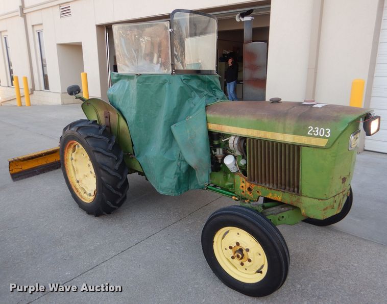 image for item DF7341 1968 John Deere 1020 tractor