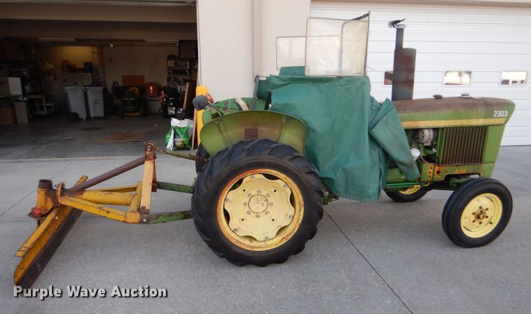 image for item DF7341 1968 John Deere 1020 tractor