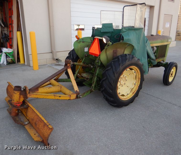 image for item DF7341 1968 John Deere 1020 tractor