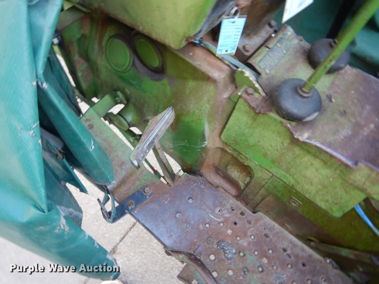 image for item DF7341 1968 John Deere 1020 tractor