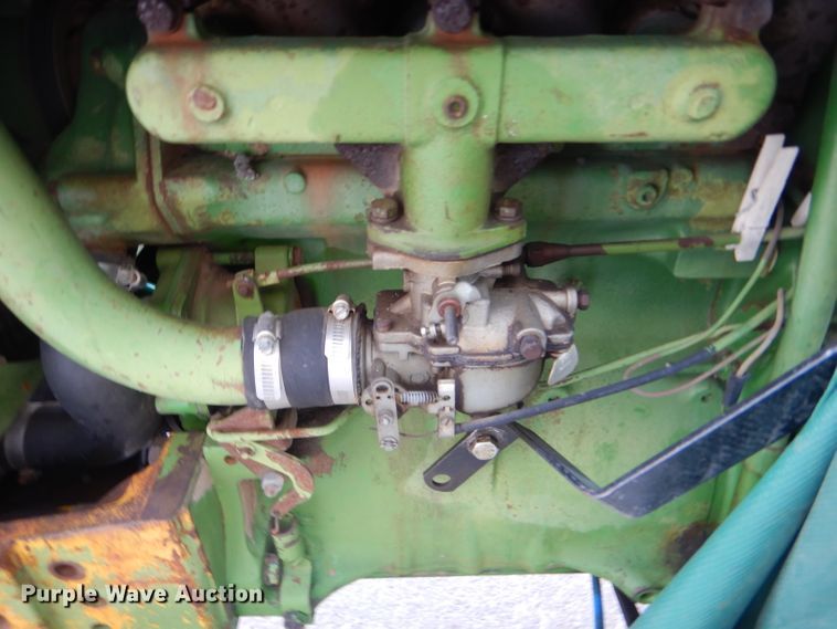 image for item DF7341 1968 John Deere 1020 tractor