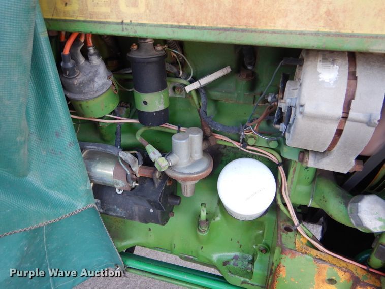 image for item DF7341 1968 John Deere 1020 tractor