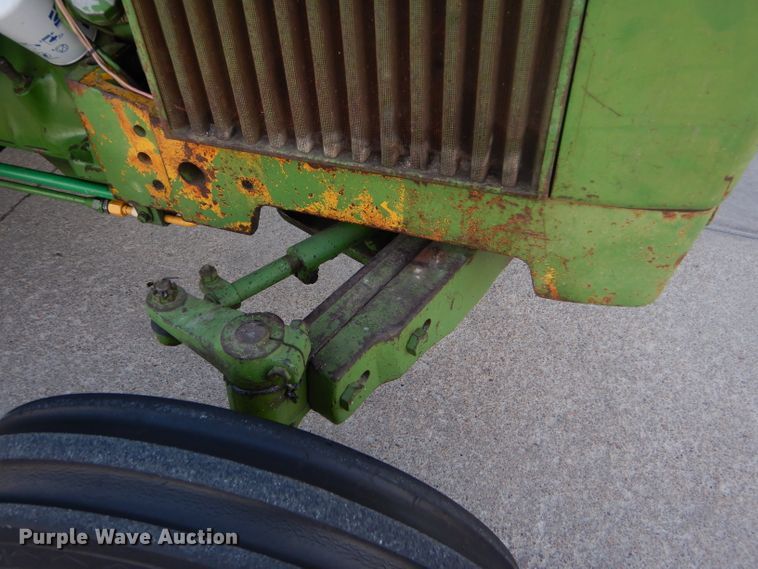 image for item DF7341 1968 John Deere 1020 tractor