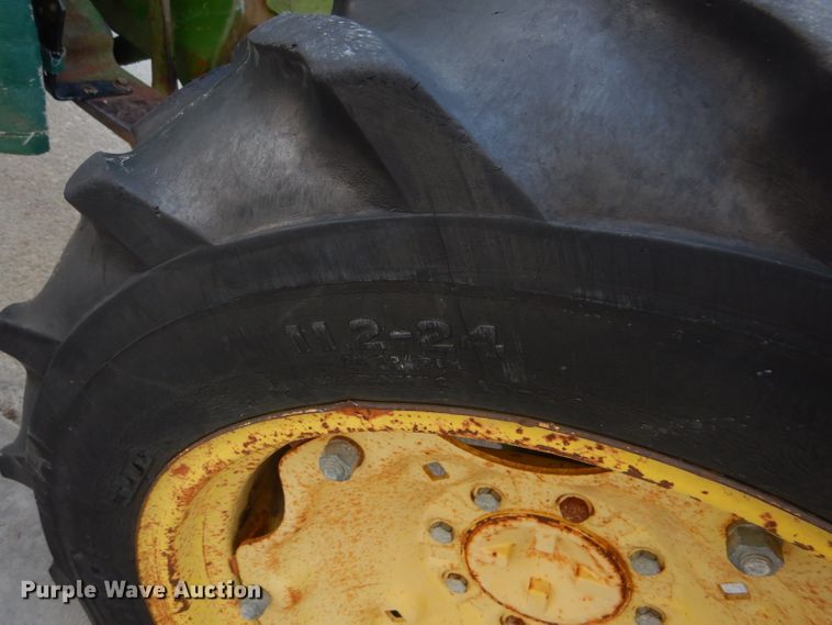 image for item DF7341 1968 John Deere 1020 tractor