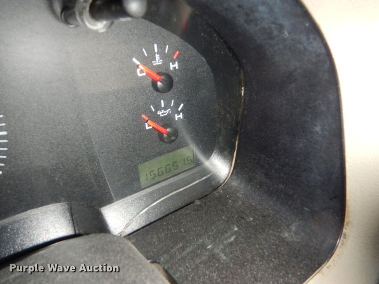 image for item DF7346 2005 Ford F150 XL pickup truck