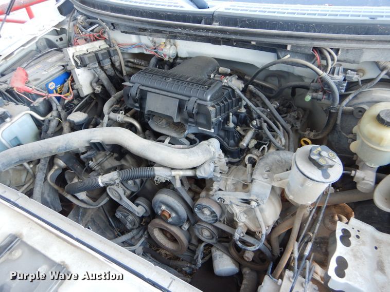 image for item DF7346 2005 Ford F150 XL pickup truck