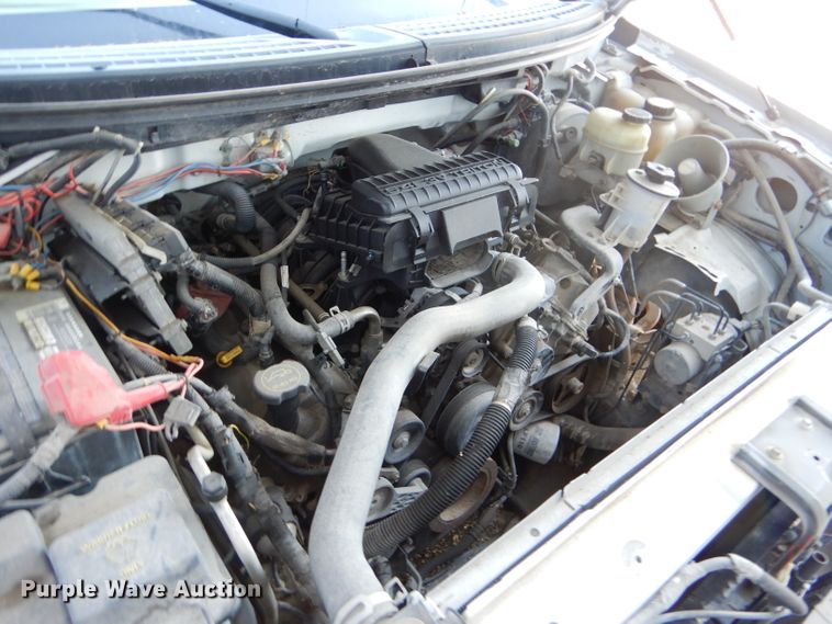 image for item DF7346 2005 Ford F150 XL pickup truck