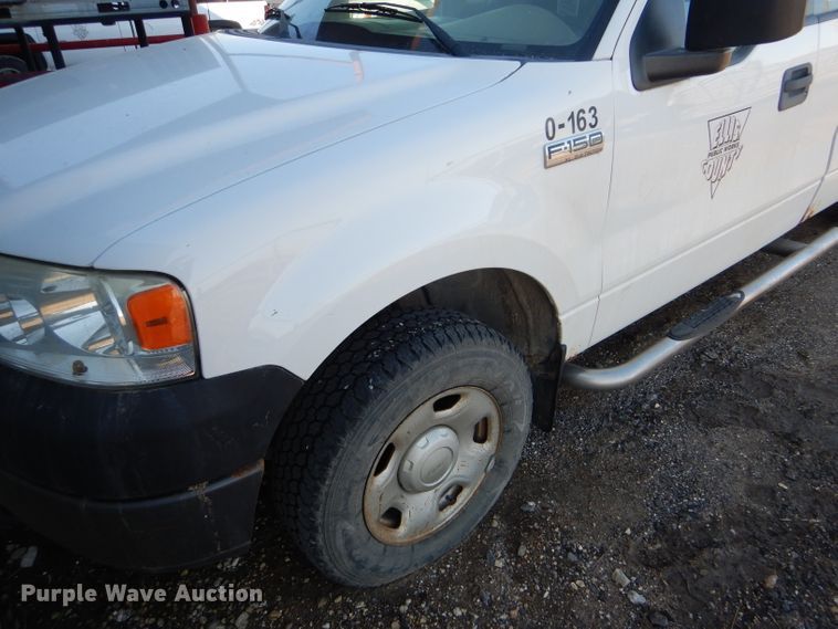 image for item DF7346 2005 Ford F150 XL pickup truck