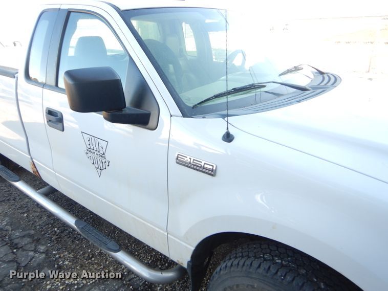 image for item DF7346 2005 Ford F150 XL pickup truck