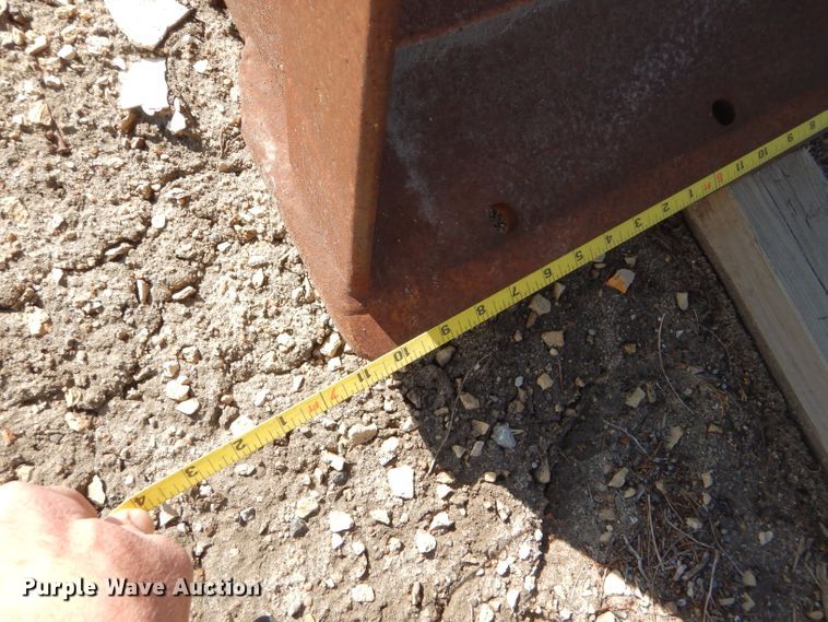 image for item DF7351 Gannon 580L loader bucket