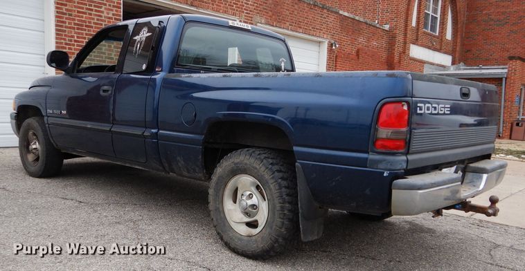 image for item DH3679 2001 Dodge Ram 1500 Quad Cab pickup truck