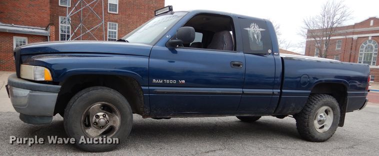 image for item DH3679 2001 Dodge Ram 1500 Quad Cab pickup truck
