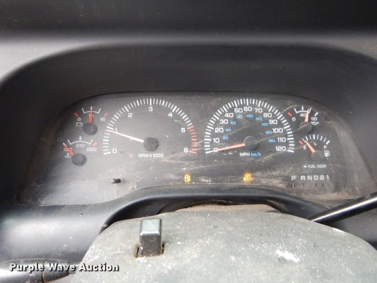 image for item DH3679 2001 Dodge Ram 1500 Quad Cab pickup truck