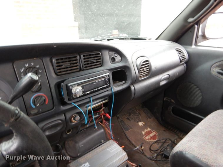 image for item DH3679 2001 Dodge Ram 1500 Quad Cab pickup truck